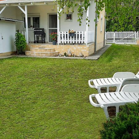 Holiday Home Balatonszarszo Exterior foto