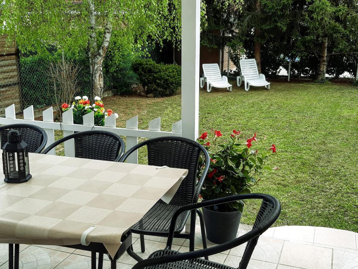 Holiday Home Balatonszarszo Exterior foto