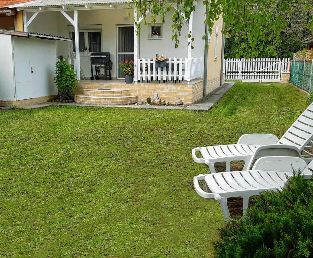 Holiday Home Balatonszarszo Exterior foto