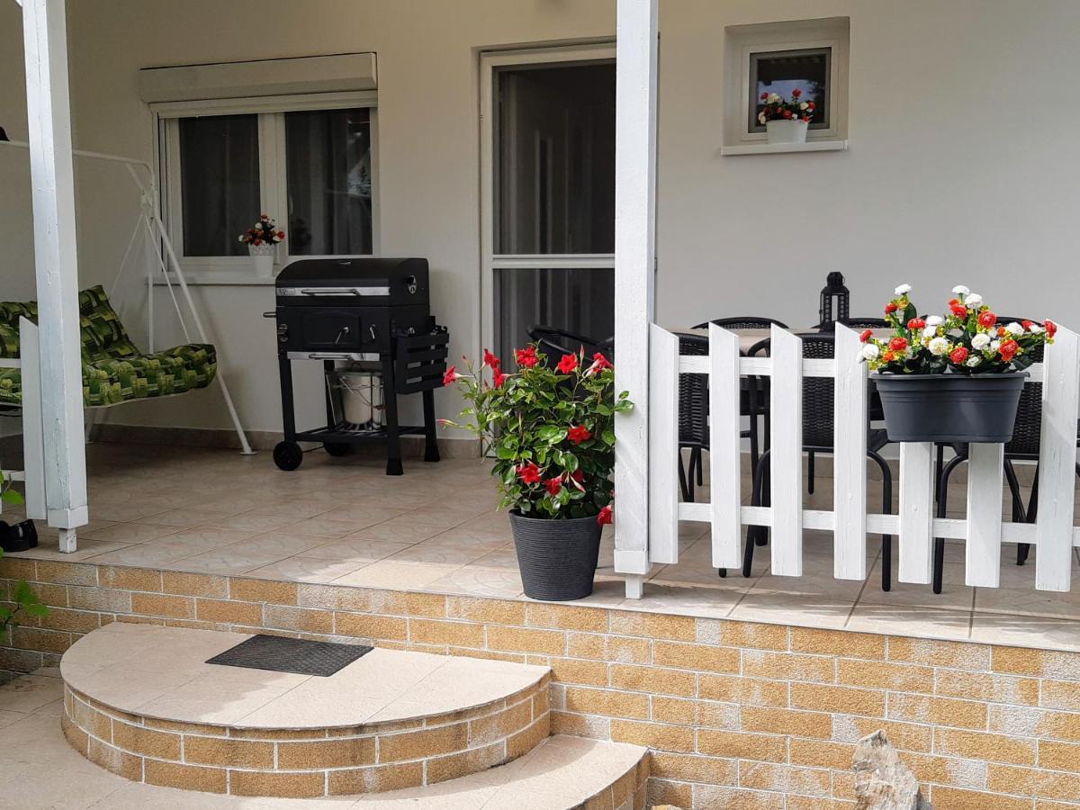 Holiday Home Balatonszarszo Exterior foto