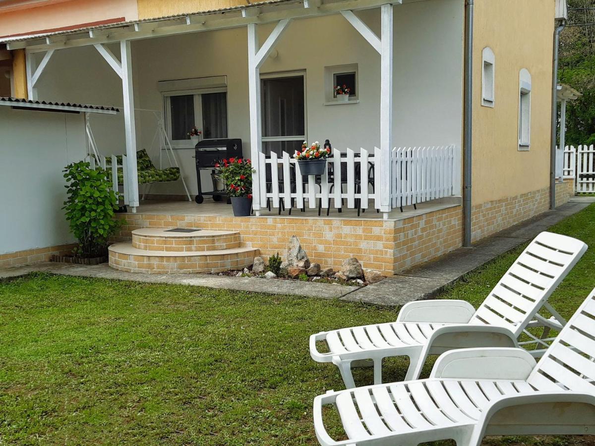 Holiday Home Balatonszarszo Exterior foto