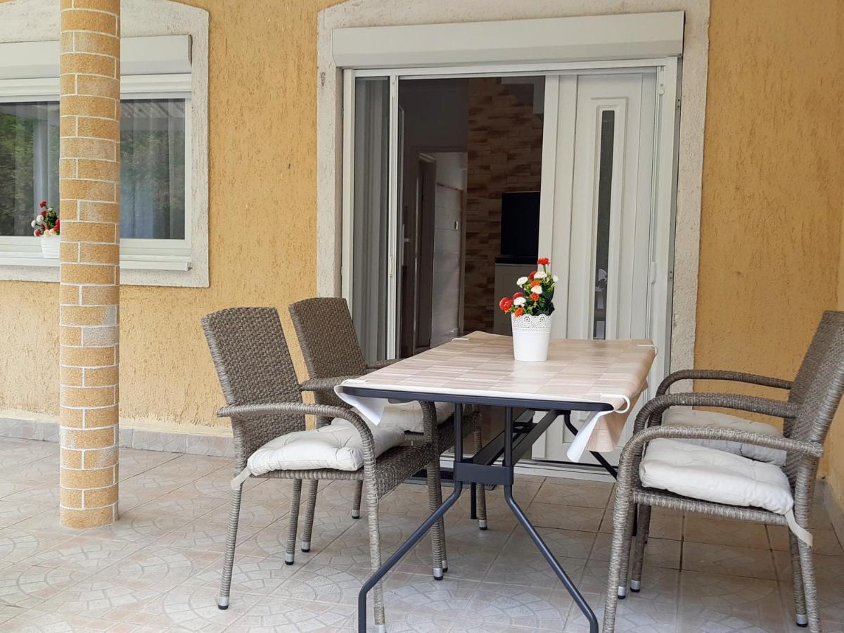 Holiday Home Balatonszarszo Exterior foto